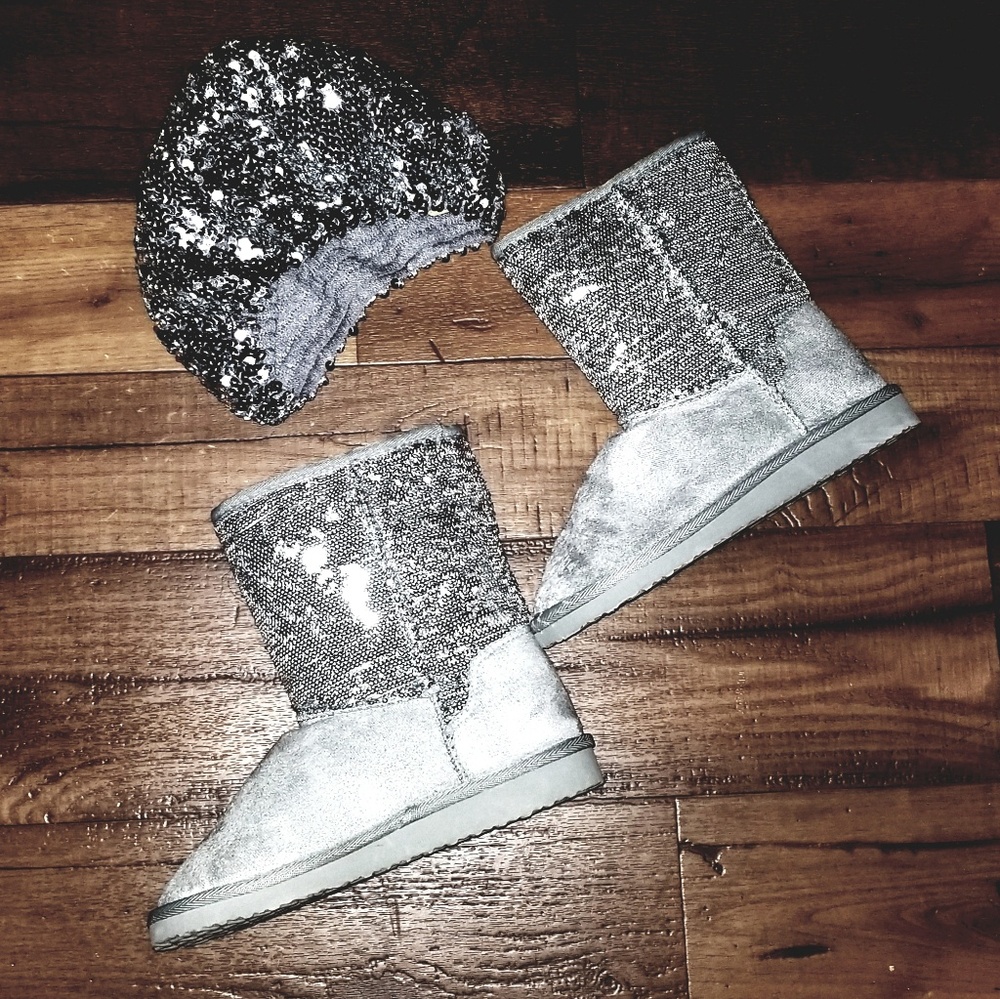 NWOT - Silver Sequins Boots